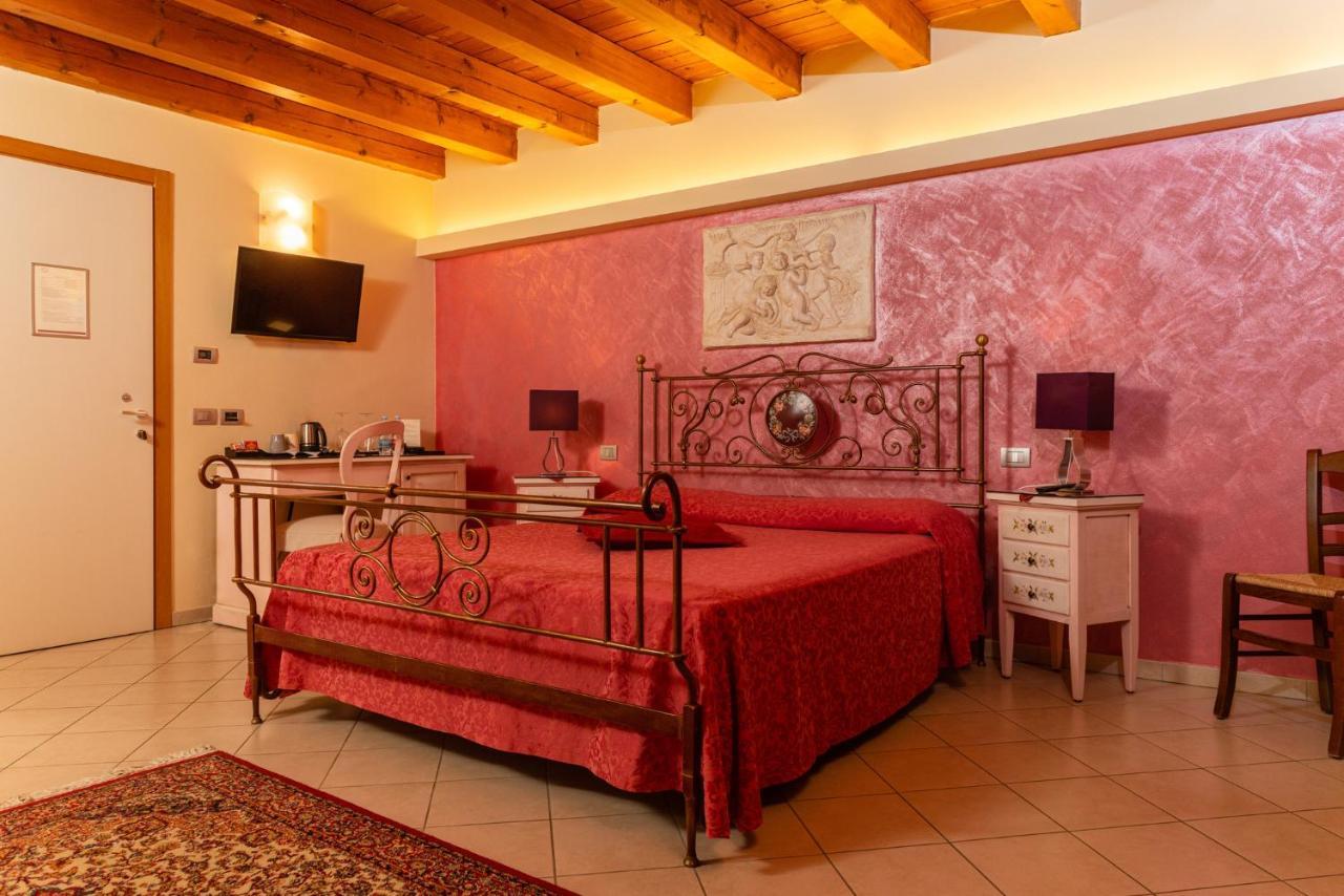 Agriturismo Dei Grippi Sona Exterior foto