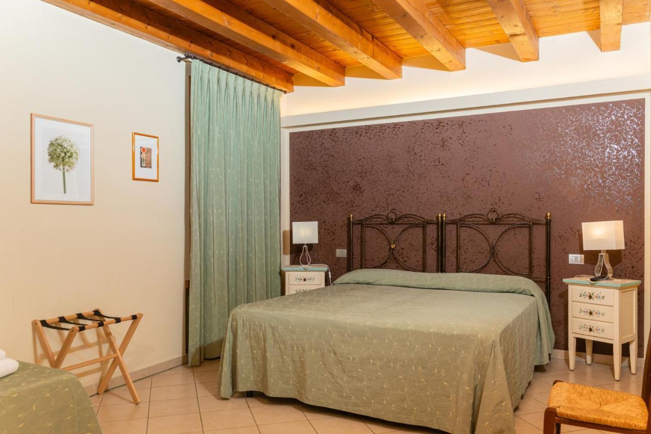 Agriturismo Dei Grippi Sona Exterior foto